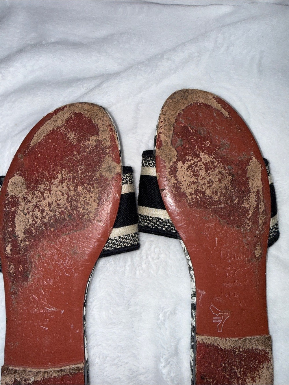 Dior Women’s Black & Cream Logo Slide Sandals - Picture 8 of 8